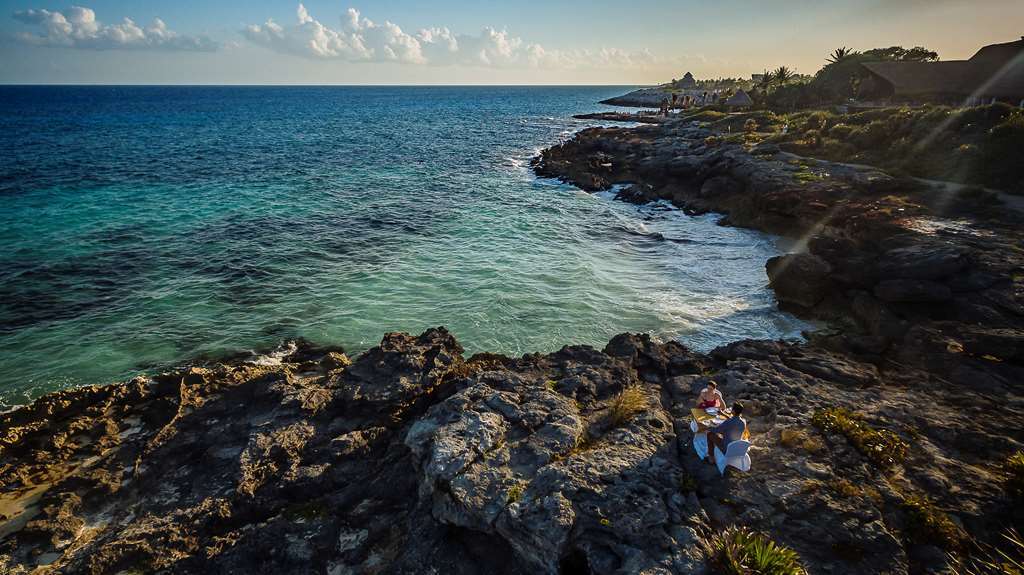 Occidental At Xcaret Destination Hotel Playa del Carmen Kültér fotó View of the coast of the island of Elba