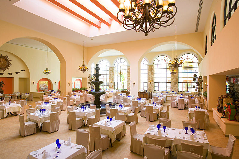 Occidental At Xcaret Destination Hotel Playa del Carmen Kültér fotó The restaurant at the hotel