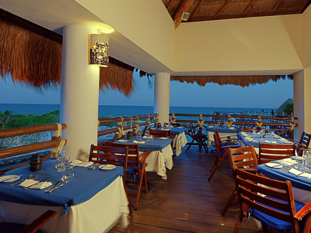 Occidental At Xcaret Destination Hotel Playa del Carmen Kültér fotó Restaurant at the Grand Palladium Resort